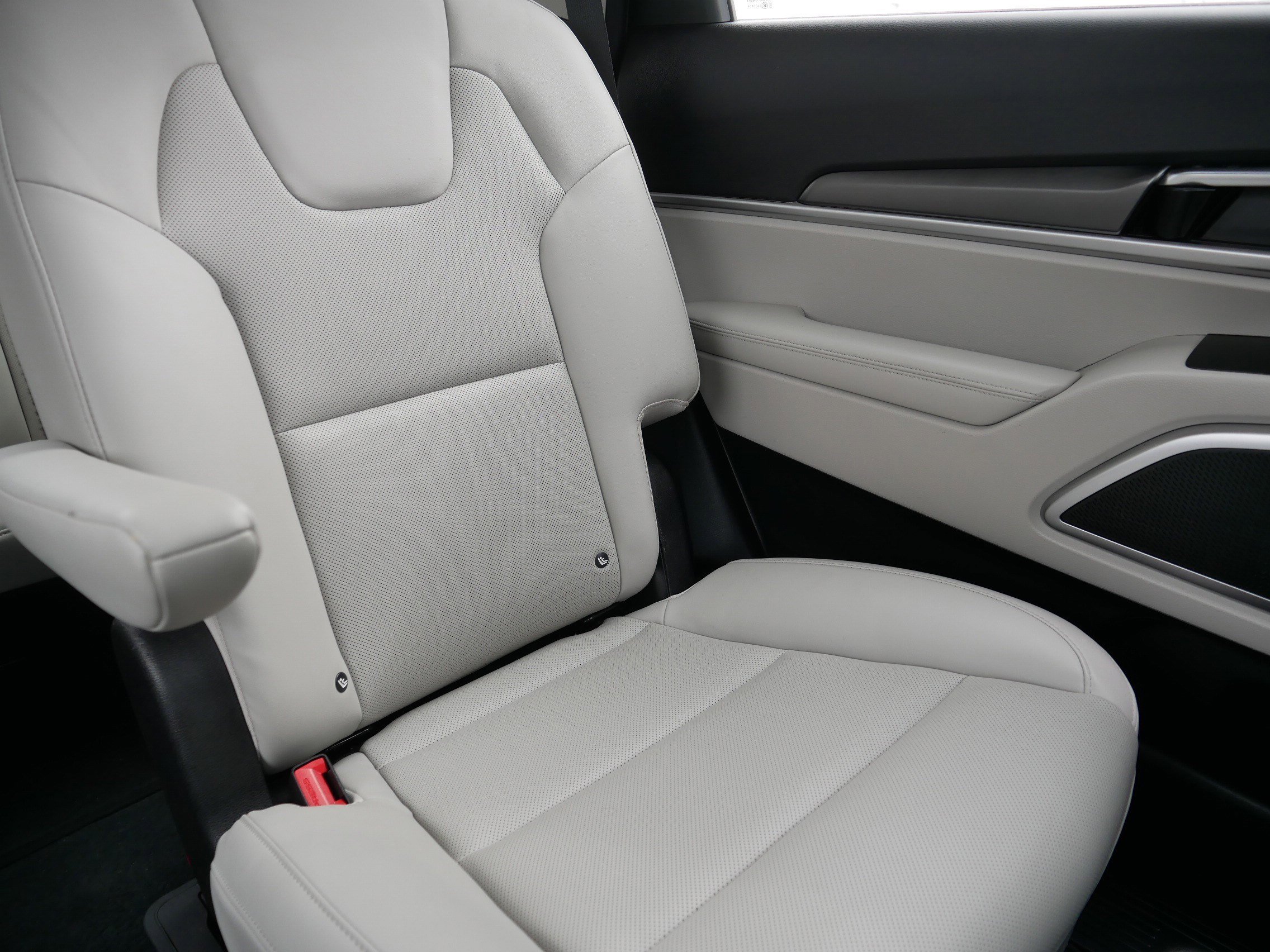 Certified 2022 Kia Telluride S image 14