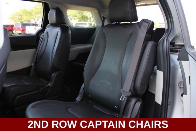 Used 2023 Kia Carnival LX FWD image 6