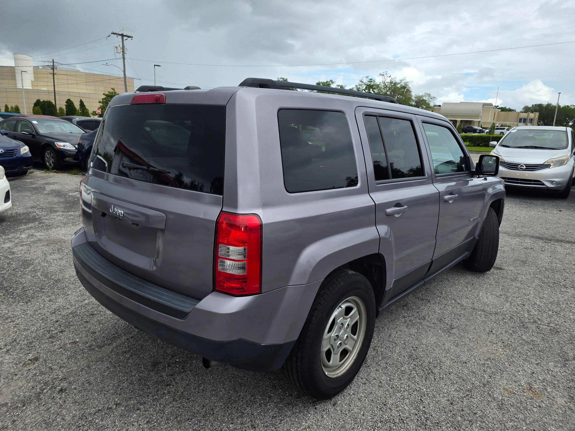 Used 2016 Jeep Patriot Sport w/ Power Value Group FWD image 7