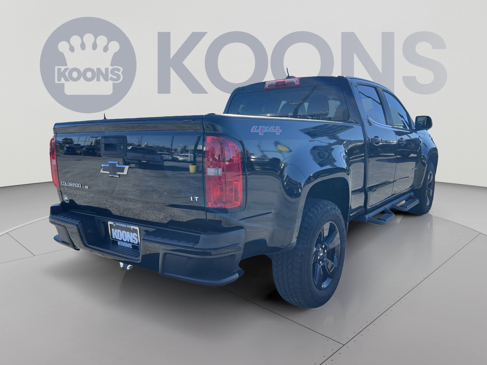 Used 2017 Chevrolet Colorado LT w/ Midnight Edition AWD/4WD image 7