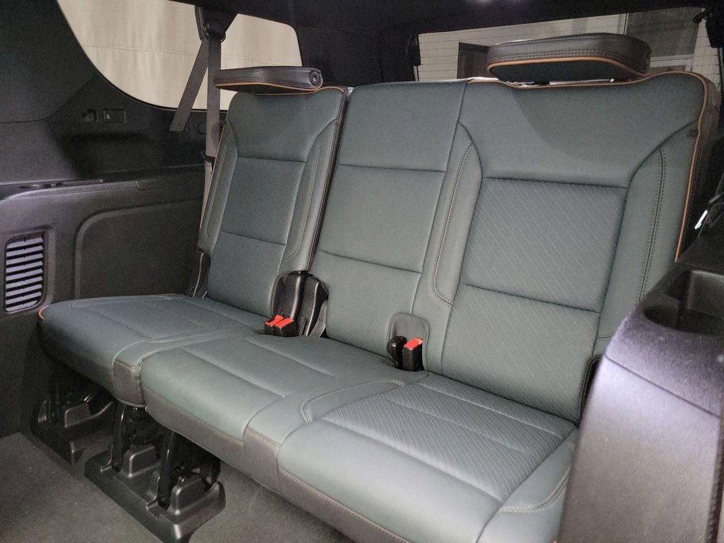 Certified 2025 GMC Yukon XL AT4 w/ AT4 Premium Plus Package image 11