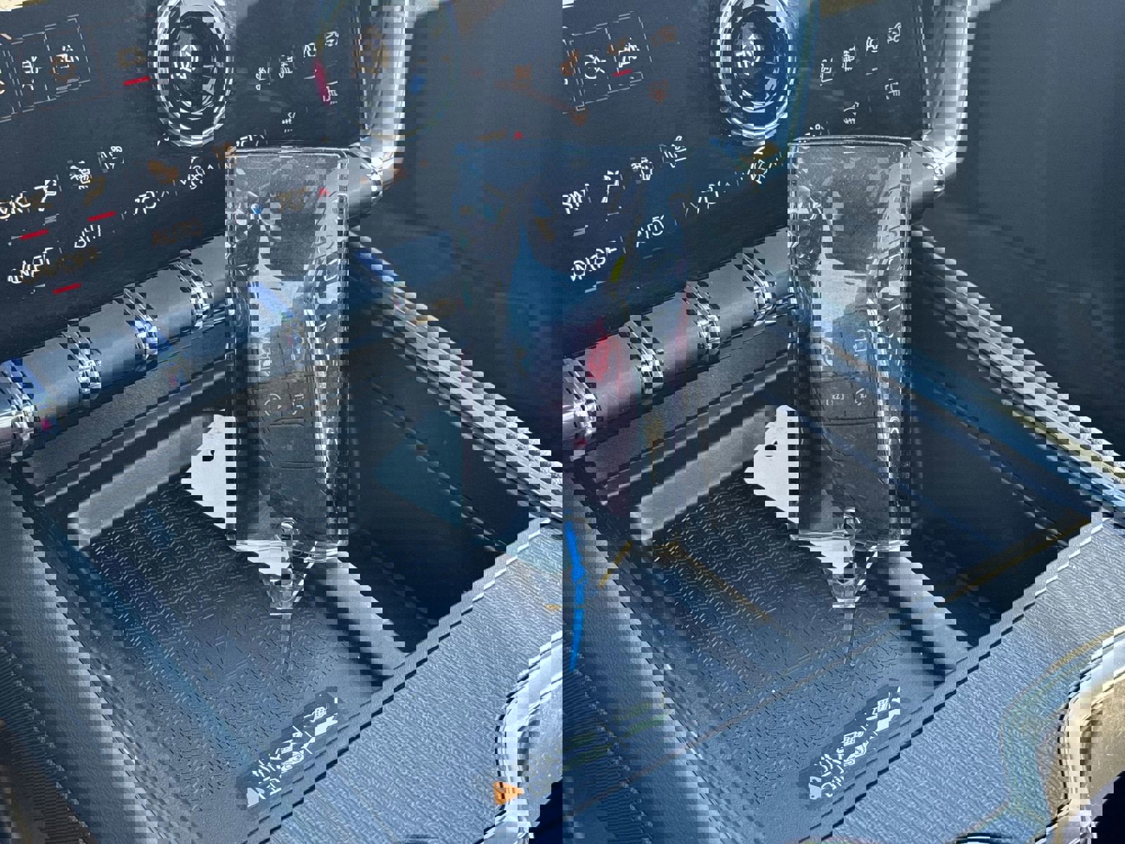 Used 2026 GMC Acadia AT4 w/ Super Cruise Package image 35