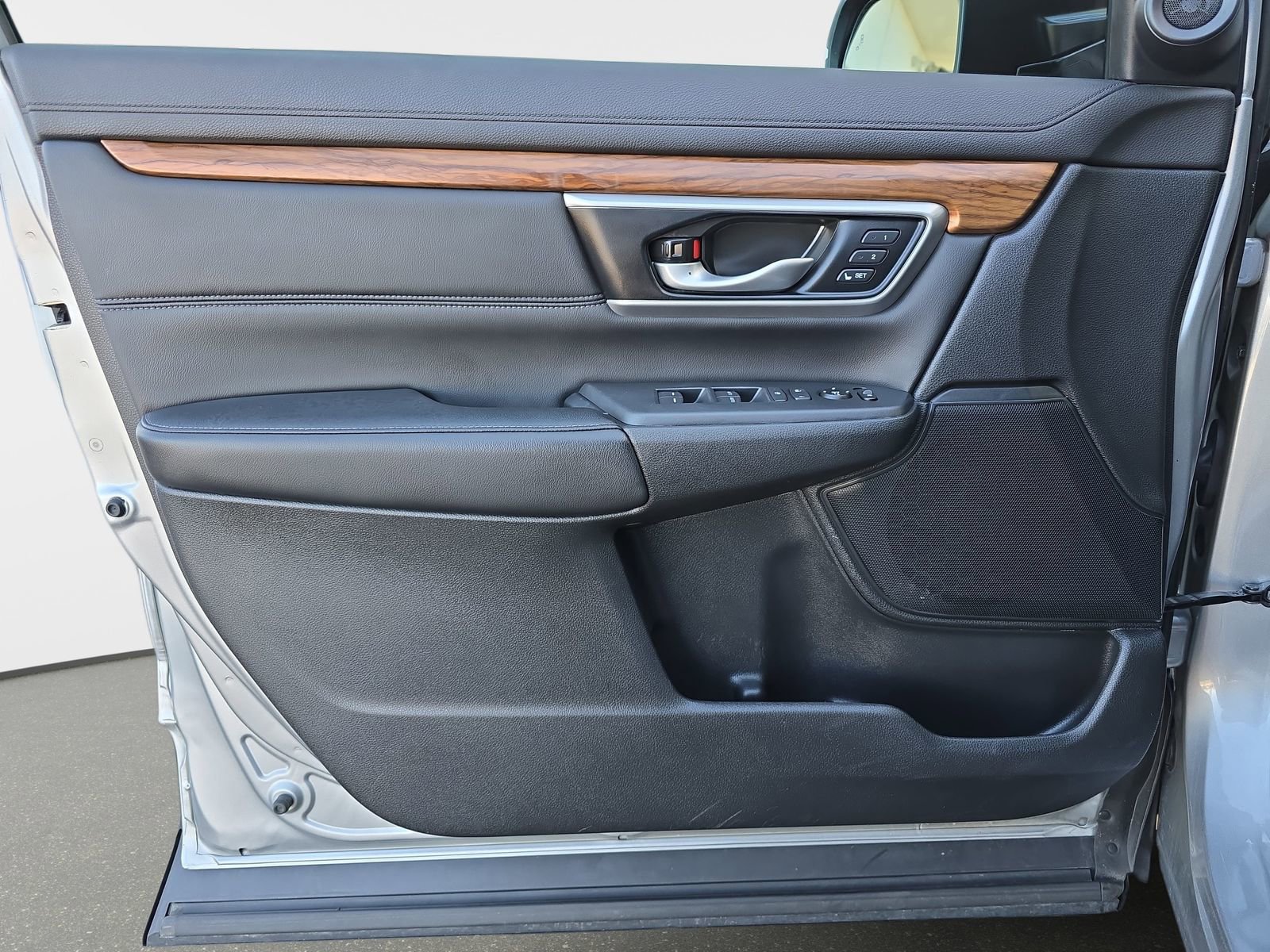 Used 2020 Honda CR-V EX-L image 27