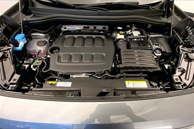 New 2026 Volkswagen Tiguan SE R-Line image 11