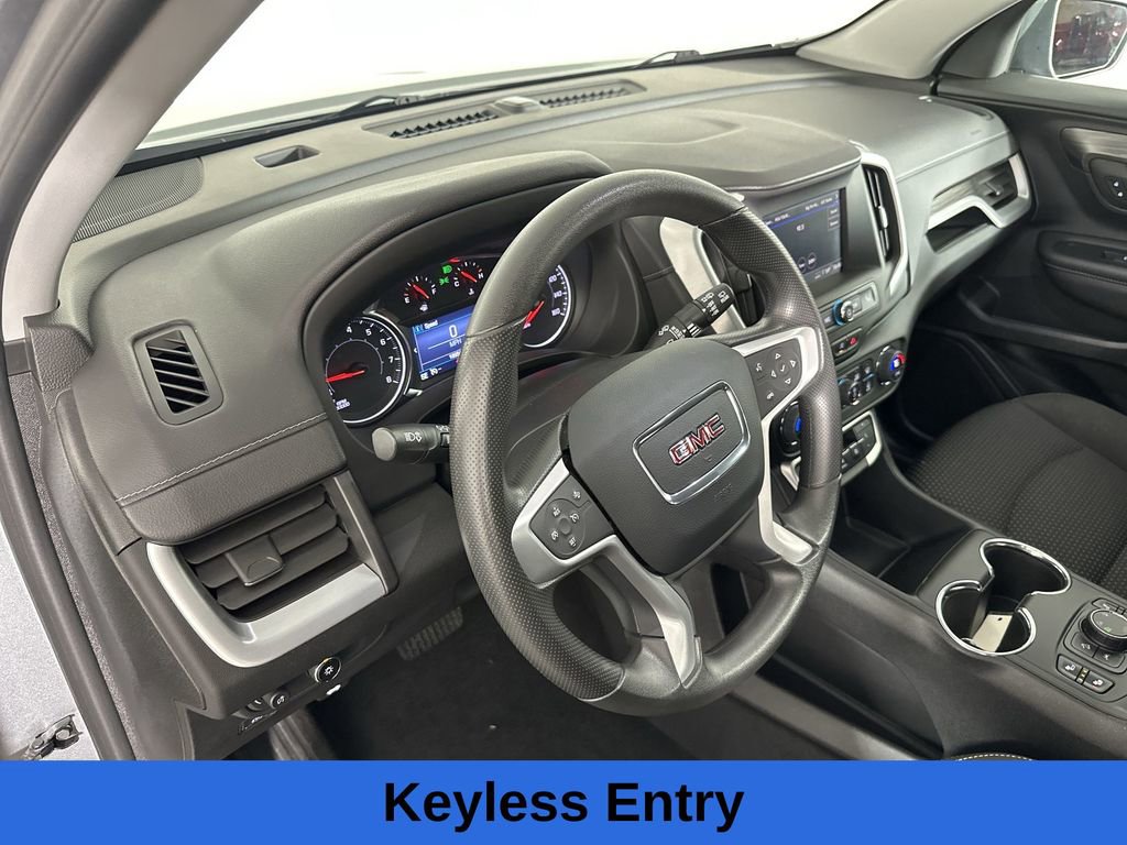 Used 2023 GMC Terrain SLE w/ Driver Convenience Package image 13