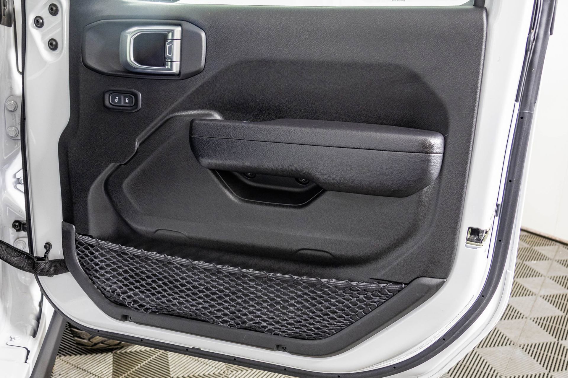 Used 2023 Jeep Wrangler Unlimited w/ Cold Weather Group image 45