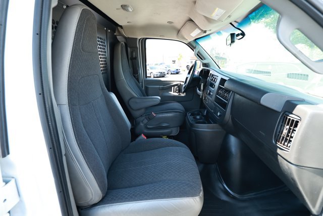 Used 2021 Chevrolet Express 2500 w/ Driver Convenience Package RWD image 23