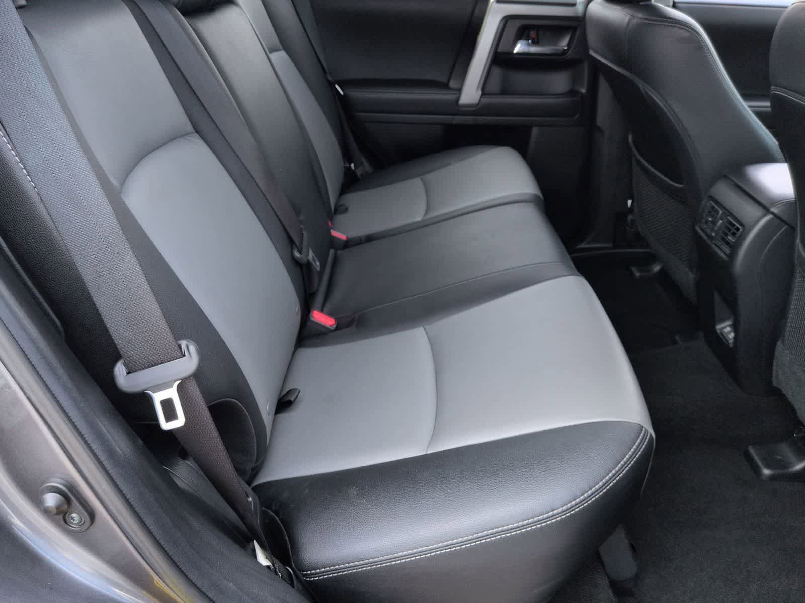 Used 2022 Toyota 4Runner SR5 Premium w/ Moonroof Package RWD image 15