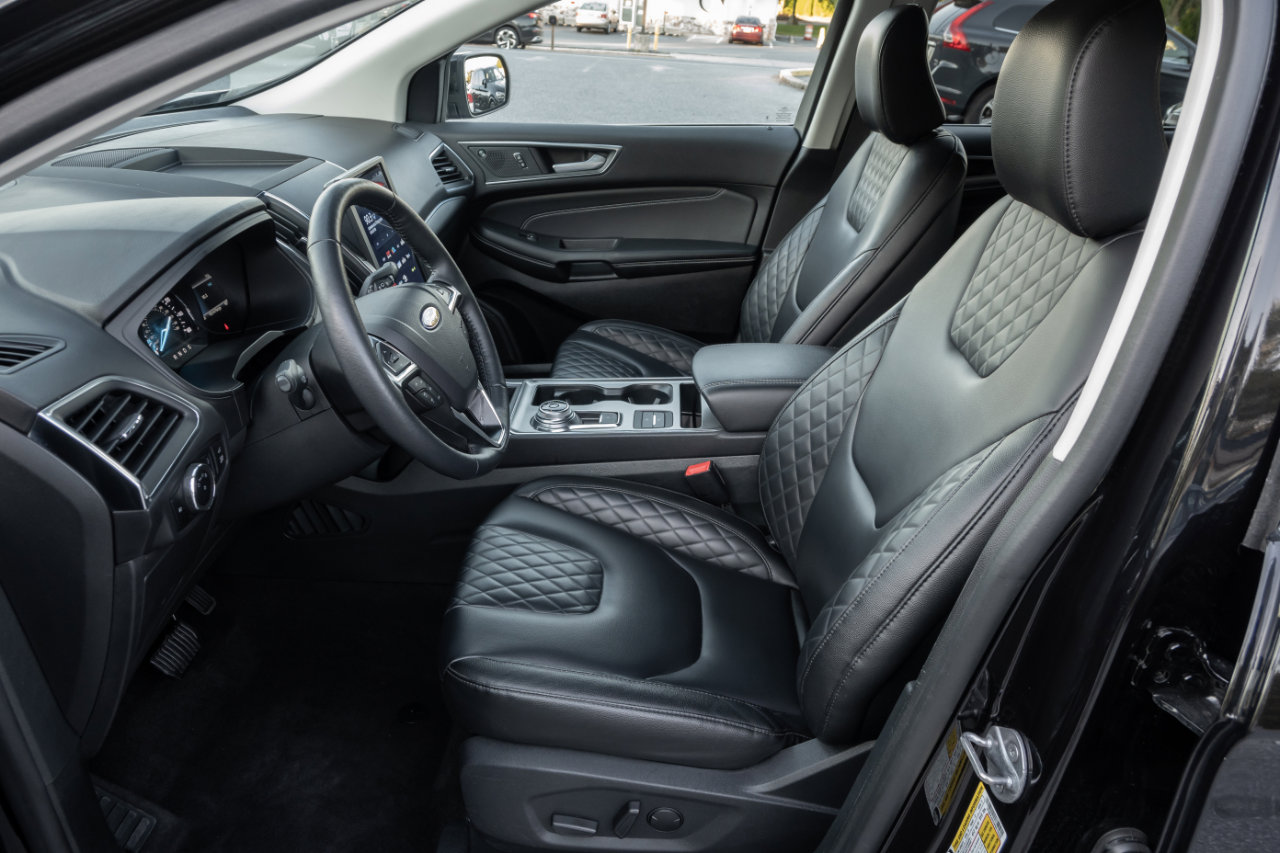 Used 2024 Ford Edge Titanium image 15