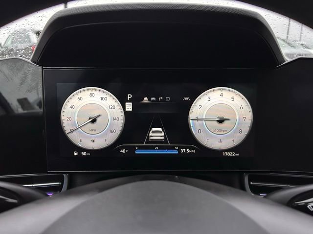 Used 2024 Hyundai Elantra SEL image 11