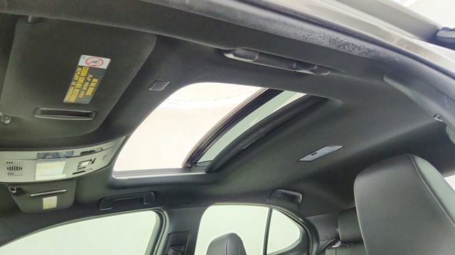 Used 2019 Lexus UX 200 FWD image 53