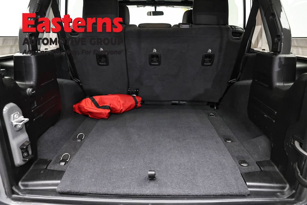 Used 2021 Jeep Wrangler Unlimited Sport AWD/4WD image 9