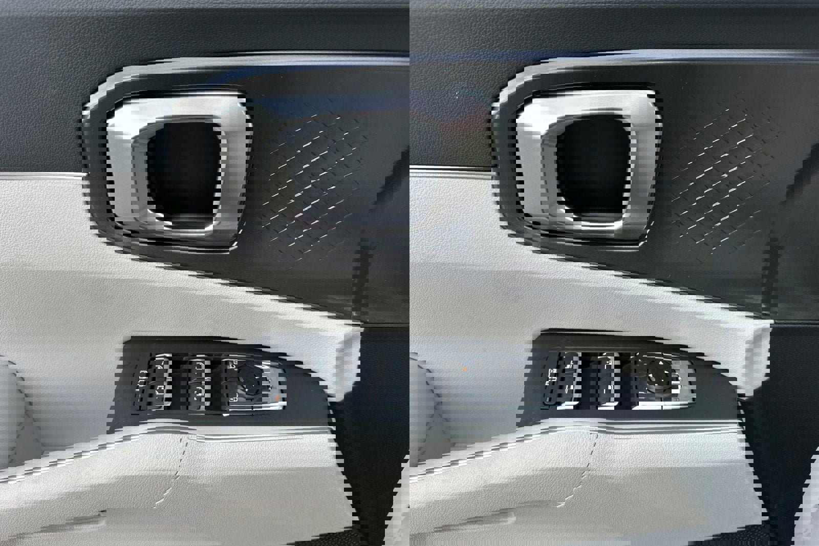 New 2026 Kia Sorento S w/ S Panoramic Sunroof Package image 11