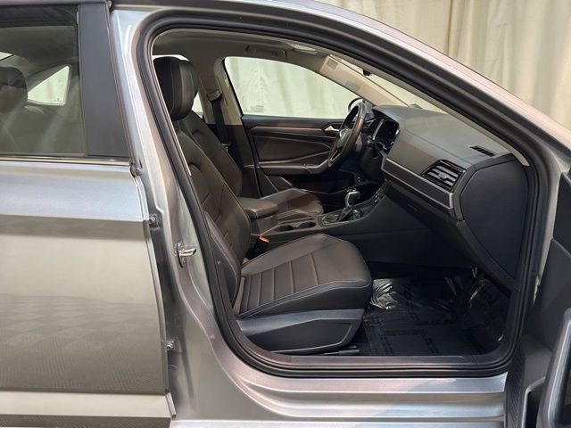 Certified 2023 Volkswagen Jetta SE w/ Panoramic Sunroof Package image 35
