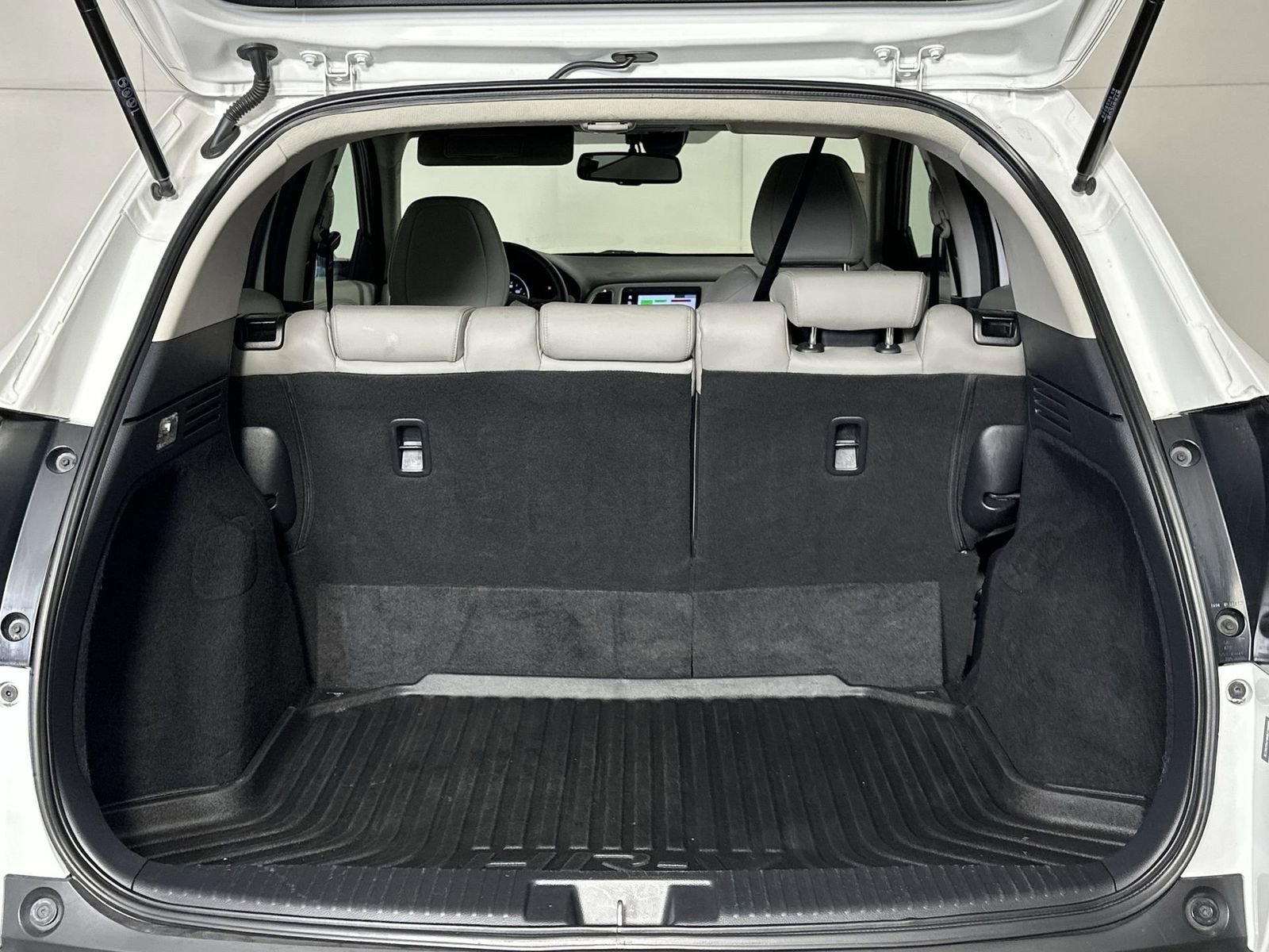 Used 2019 Honda HR-V EX-L image 28