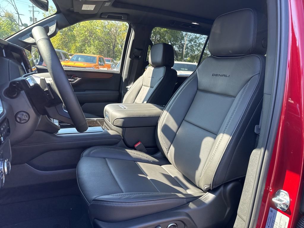 New 2025 GMC Yukon XL Denali w/ Sun & Power Step Package image 10