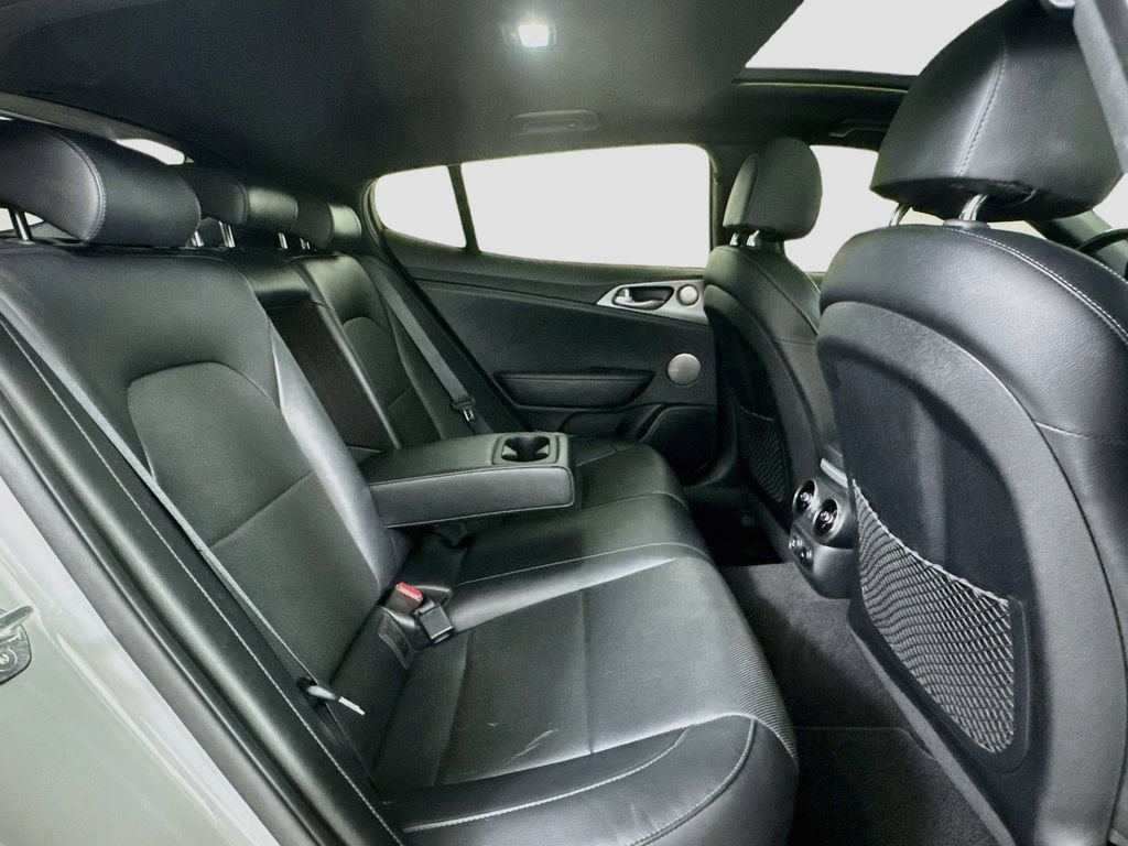 Used 2020 Kia Stinger GT1 AWD/4WD image 28