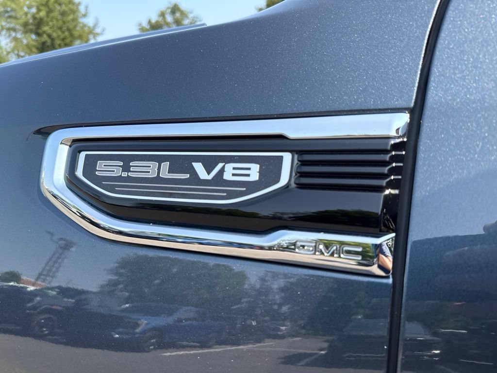 Used 2022 GMC Sierra 1500 SLT w/ SLT Premium Plus Package AWD/4WD image 16