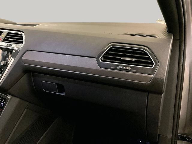 Used 2024 Volkswagen Tiguan SE R-Line AWD/4WD image 15
