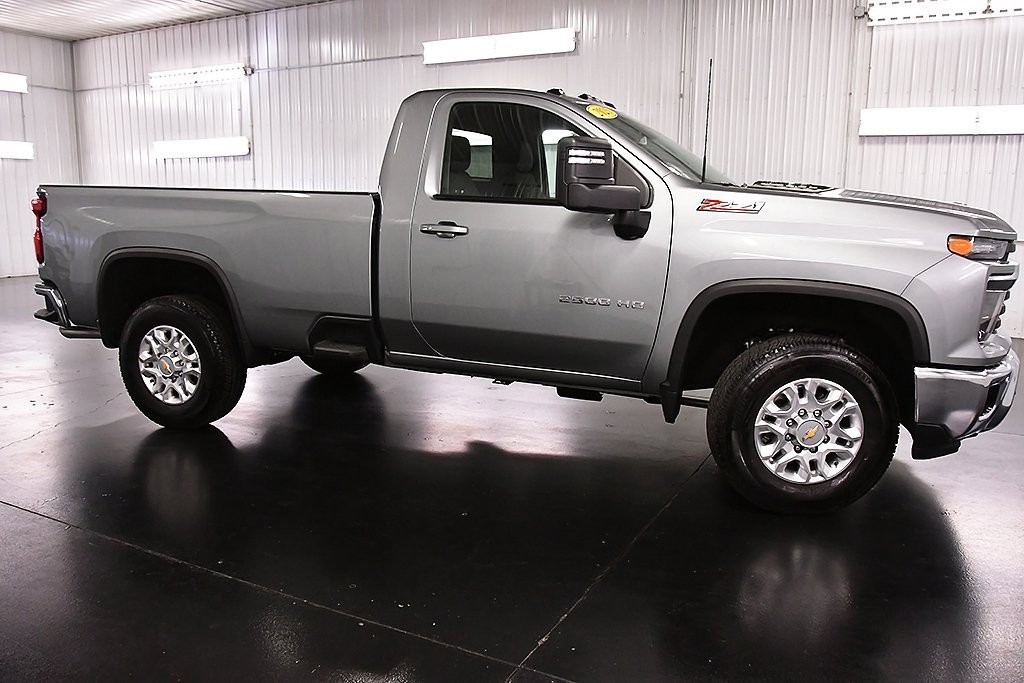 Used 2025 Chevrolet Silverado 2500 LT w/ Convenience Package image 8