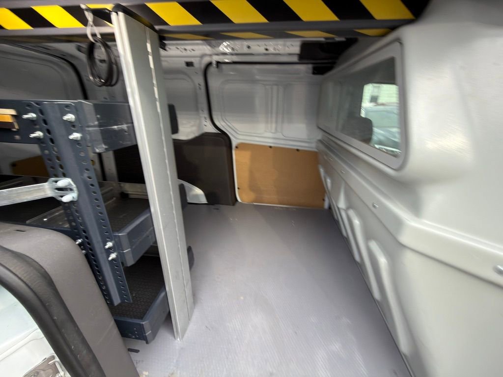Used 2022 Ford Transit Connect XL image 28