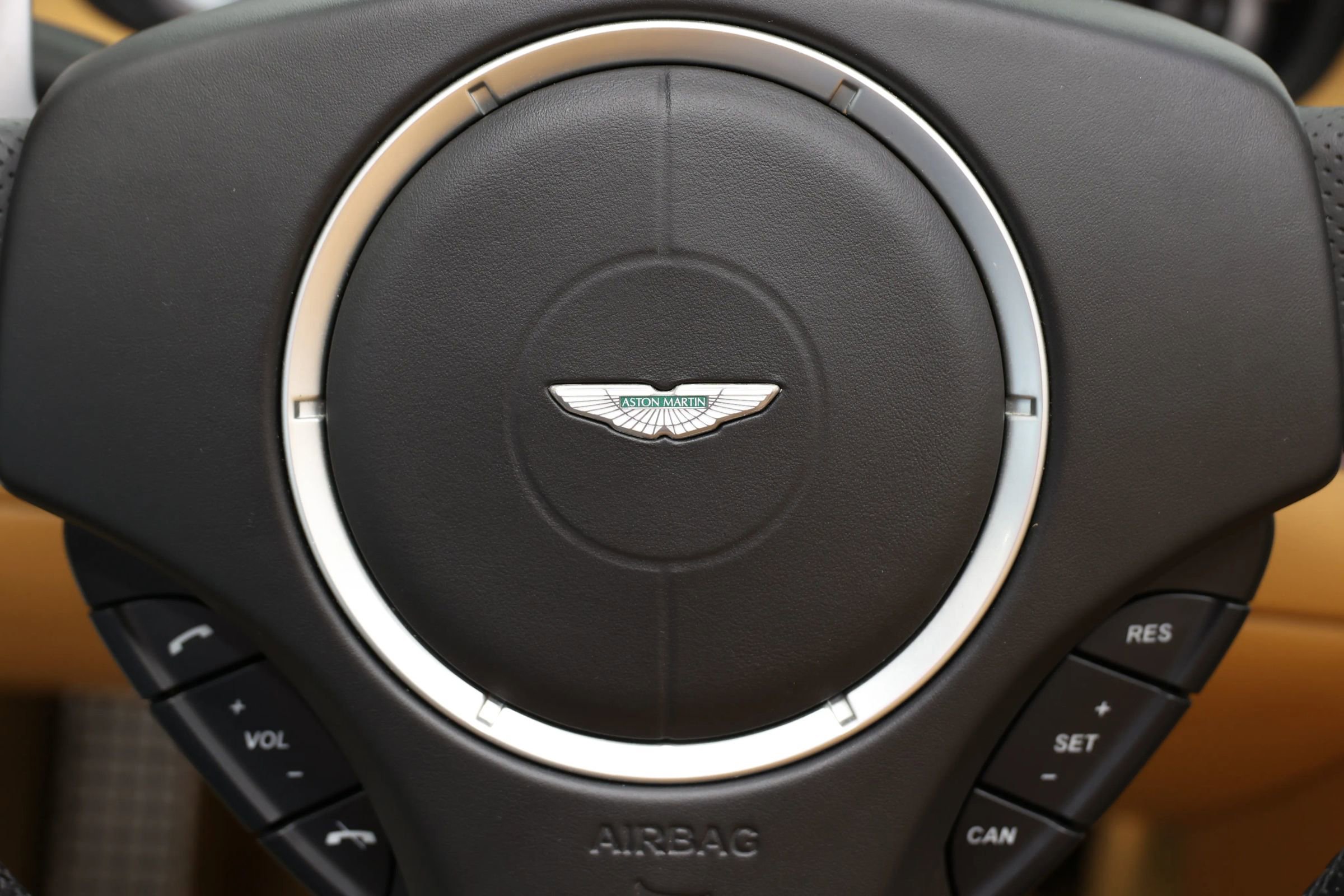 Used 2012 Aston Martin V8 Vantage Roadster image 24