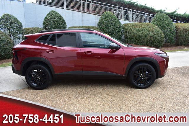 Used 2024 Chevrolet Trax ACTIV w/ Sunroof Package FWD image 13