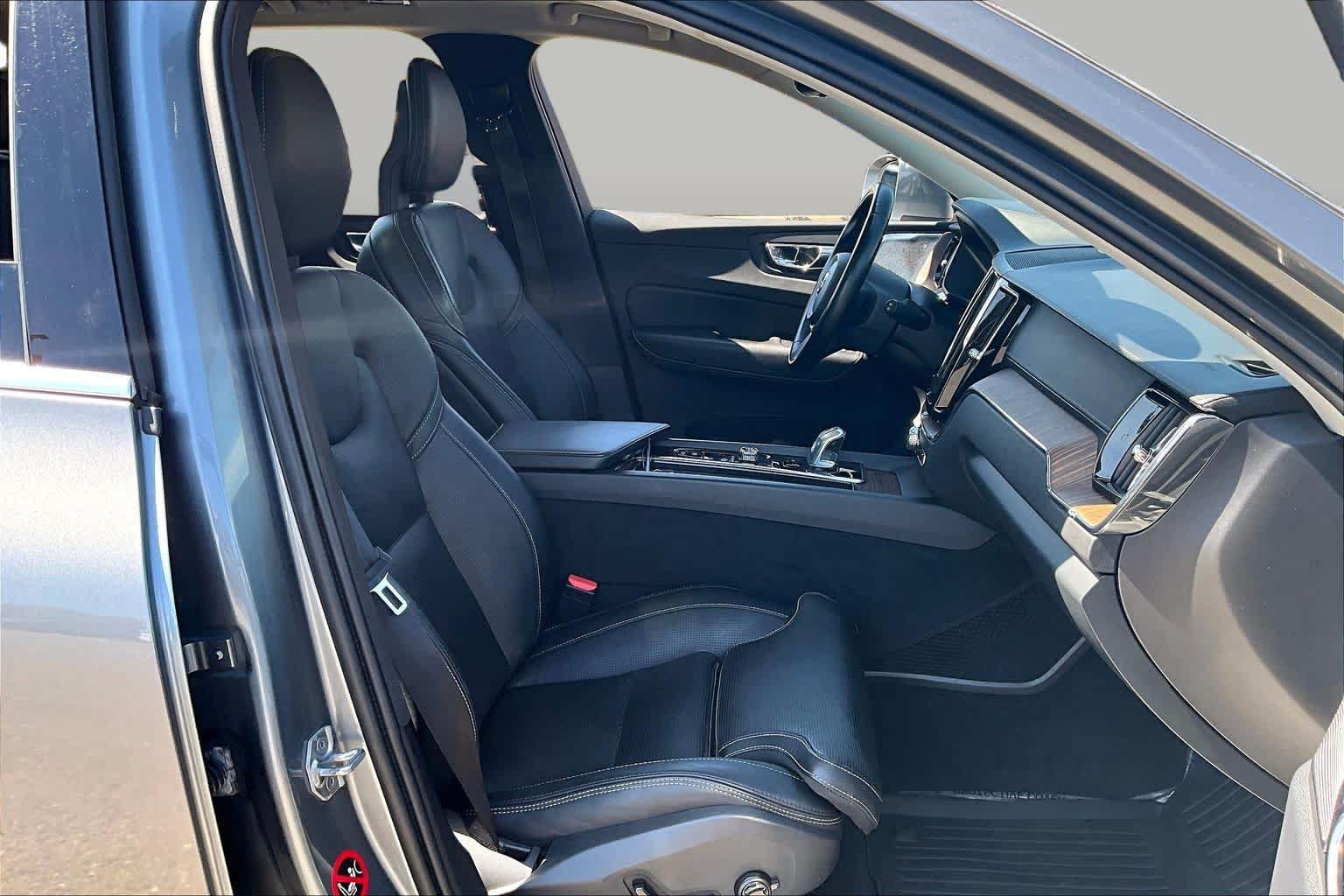 Used 2019 Volvo XC60 T8 Inscription w/ Advanced Package AWD/4WD image 8