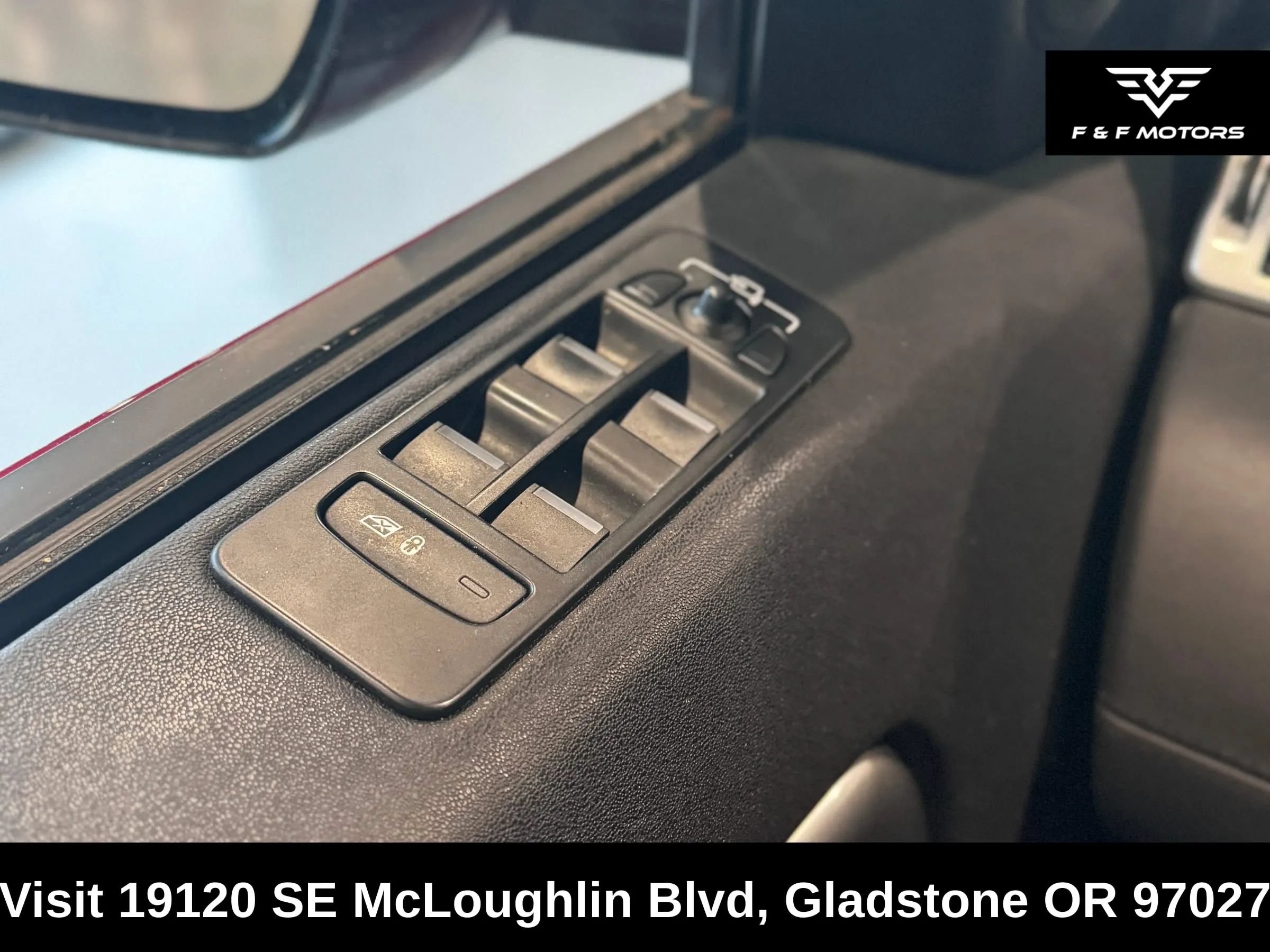 Used 2015 Land Rover Discovery Sport HSE Luxury AWD/4WD image 12