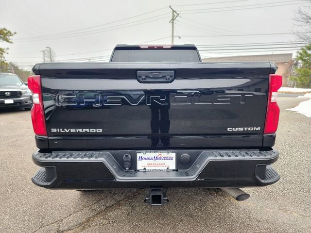 Used 2020 Chevrolet Silverado 2500 Custom w/ Custom Value Package image 4