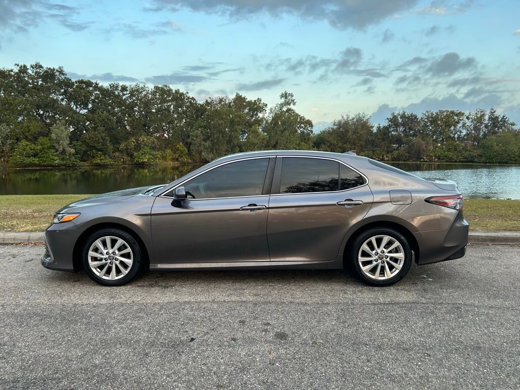 Used 2023 Toyota Camry LE image 2