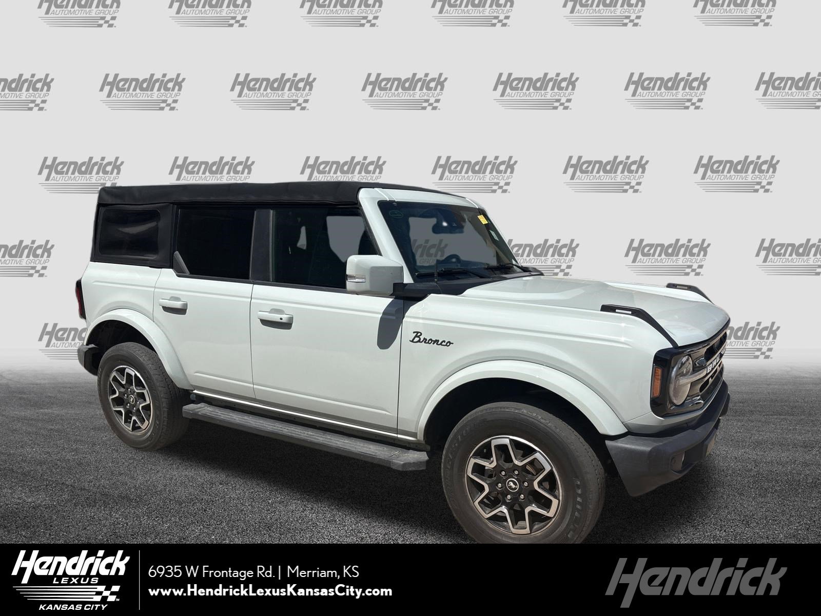 Used 2021 Ford Bronco Outer Banks AWD/4WD image 1