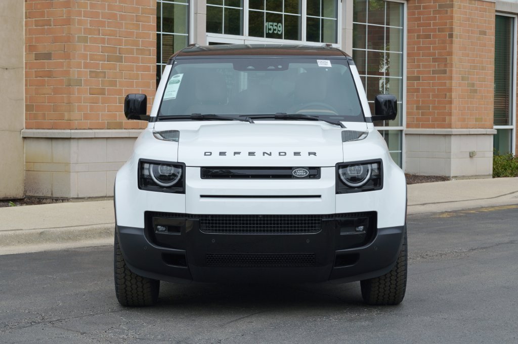 Used 2026 Land Rover Defender 110 S AWD/4WD image 4