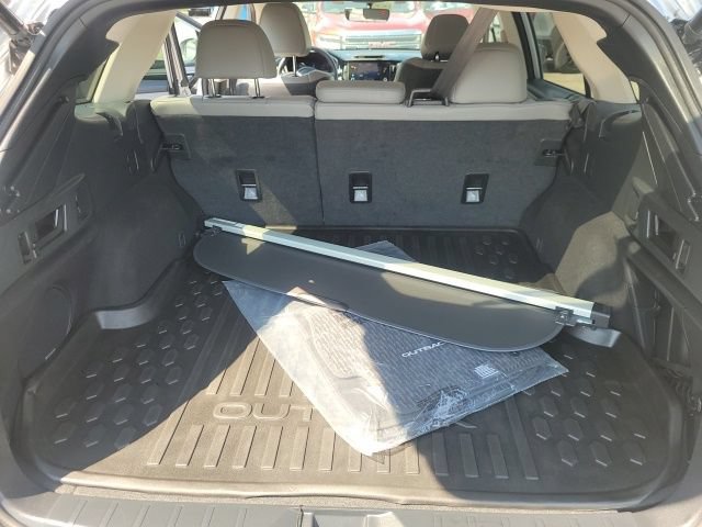 Used 2022 Subaru Outback Limited AWD/4WD image 16