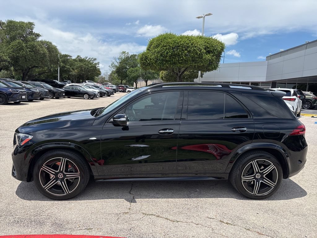 Used 2025 Mercedes-Benz GLE 450e 4MATIC image 2