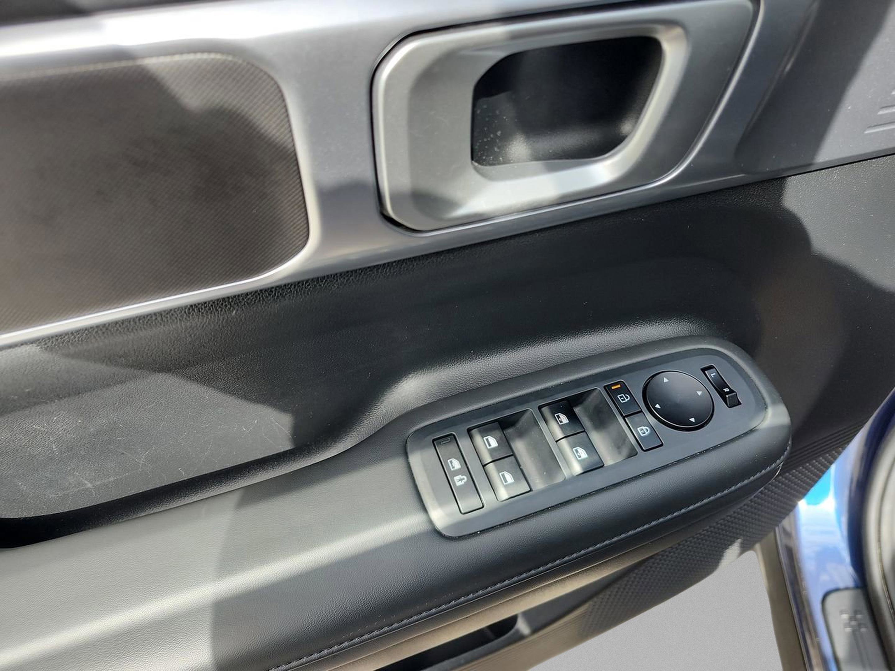 Certified 2025 Hyundai Santa Fe SEL image 16