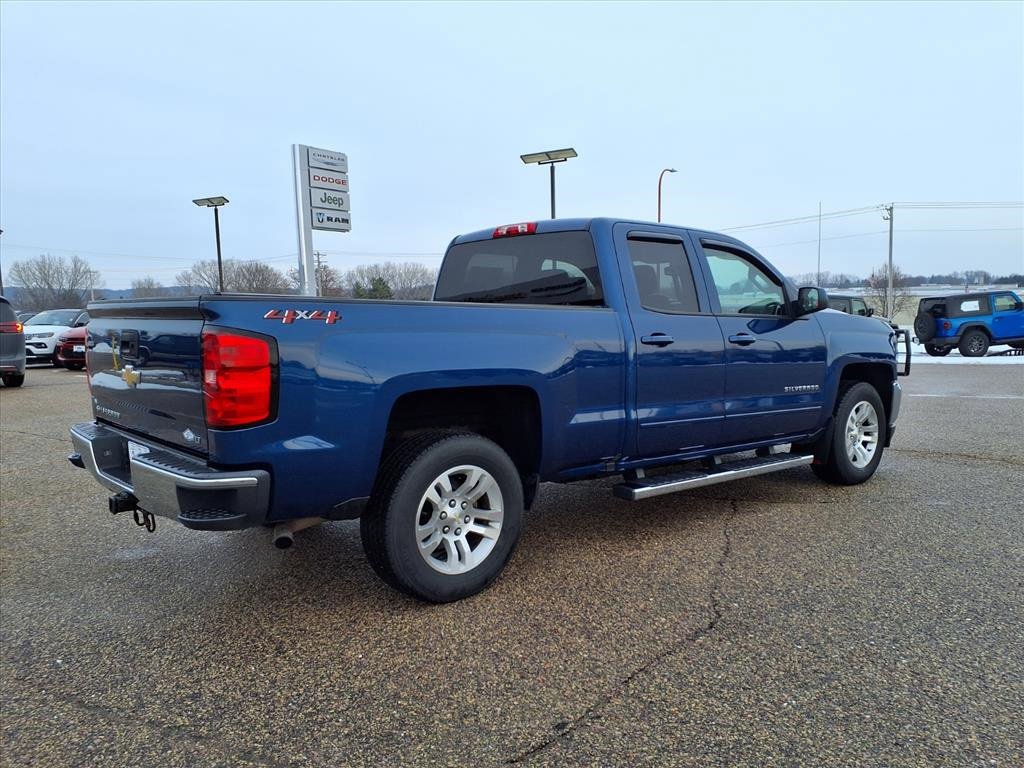 Used 2018 Chevrolet Silverado 1500 LT w/ All Star Edition image 3
