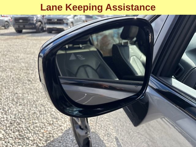 Used 2025 Chrysler Pacifica Limited AWD/4WD image 8