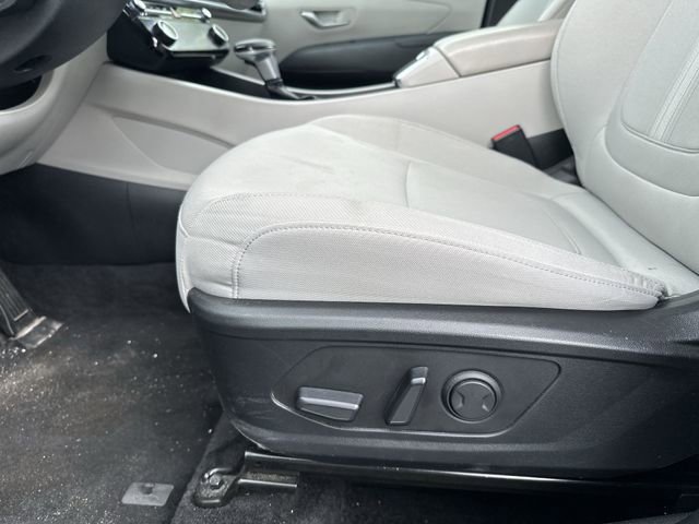 Used 2025 Hyundai Tucson SEL AWD/4WD image 16