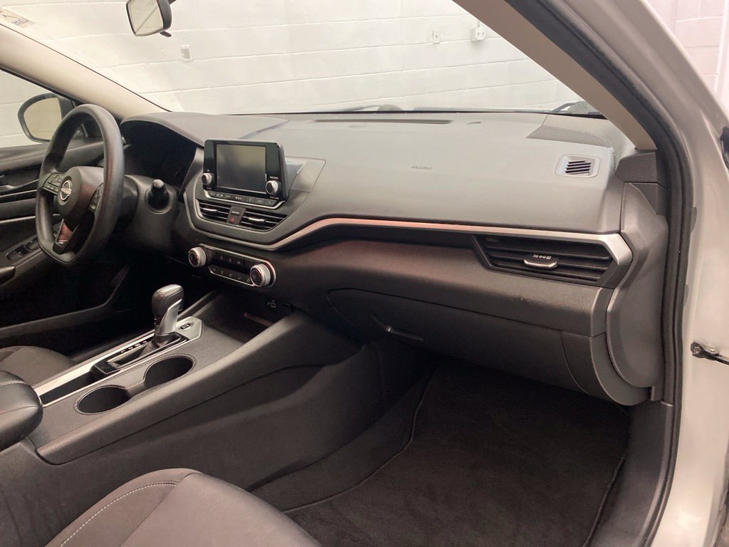 Used 2024 Nissan Altima 2.5 S FWD image 14
