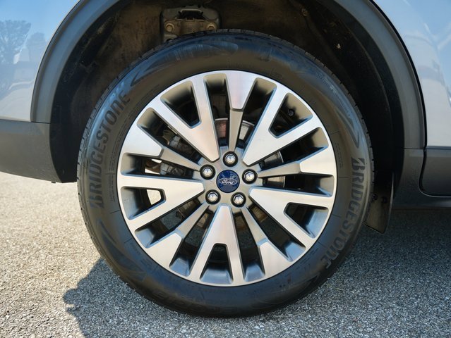 Used 2022 Ford Escape Titanium image 33