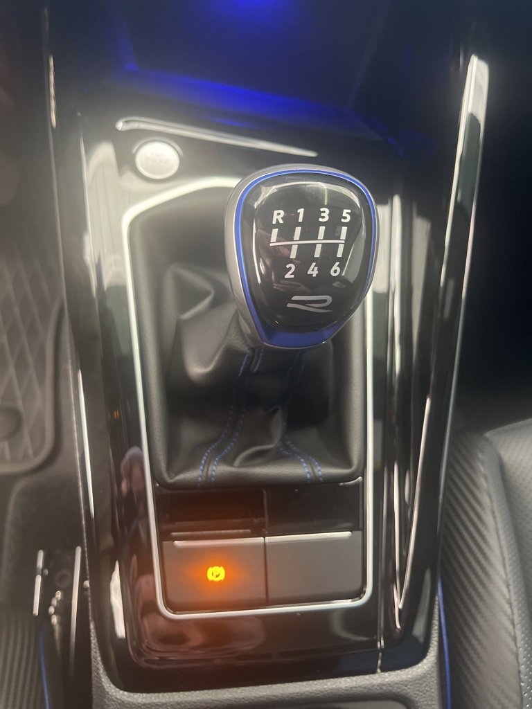 Certified 2024 Volkswagen Golf R w/ MDO Package image 27