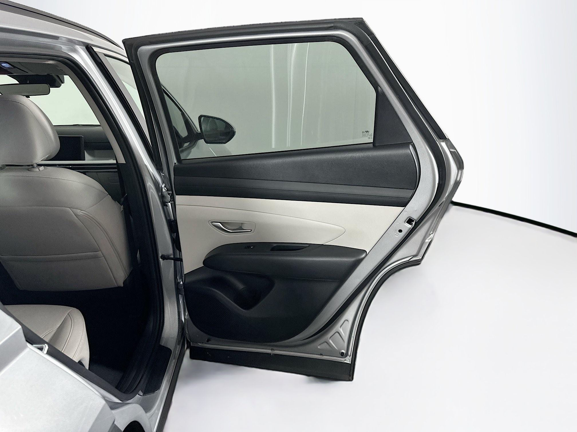 Used 2025 Hyundai Tucson SEL FWD image 30