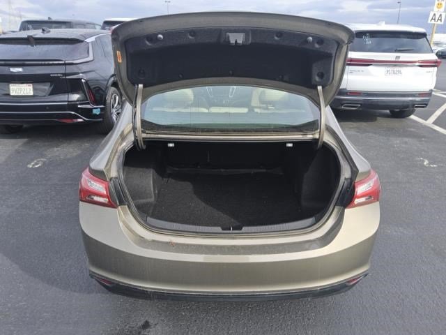 Used 2020 Chevrolet Malibu LT FWD image 9