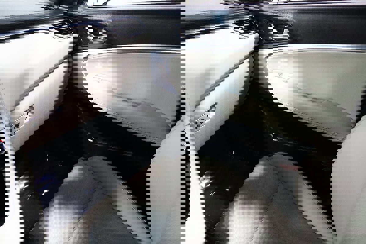 Used 2024 Genesis G70 2.5T image 45