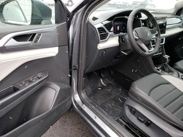 New 2026 Volkswagen Taos SEL image 6