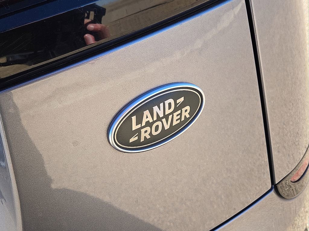 Used 2022 Land Rover Range Rover Velar R-Dynamic S image 12
