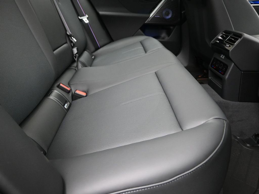 New 2026 BMW M5 w/ Executive Package AWD/4WD image 23