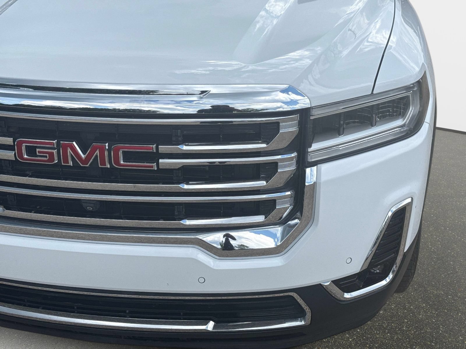 Used 2021 GMC Acadia SLT w/ Premium Package FWD image 9