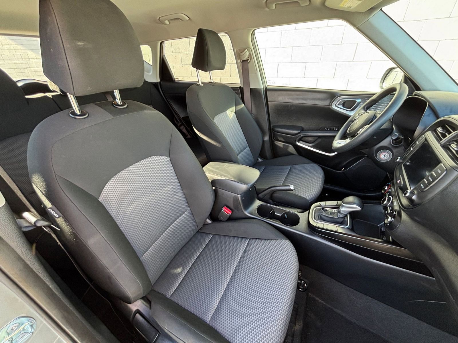 Used 2025 Kia Soul LX w/ LX Technology Package image 38